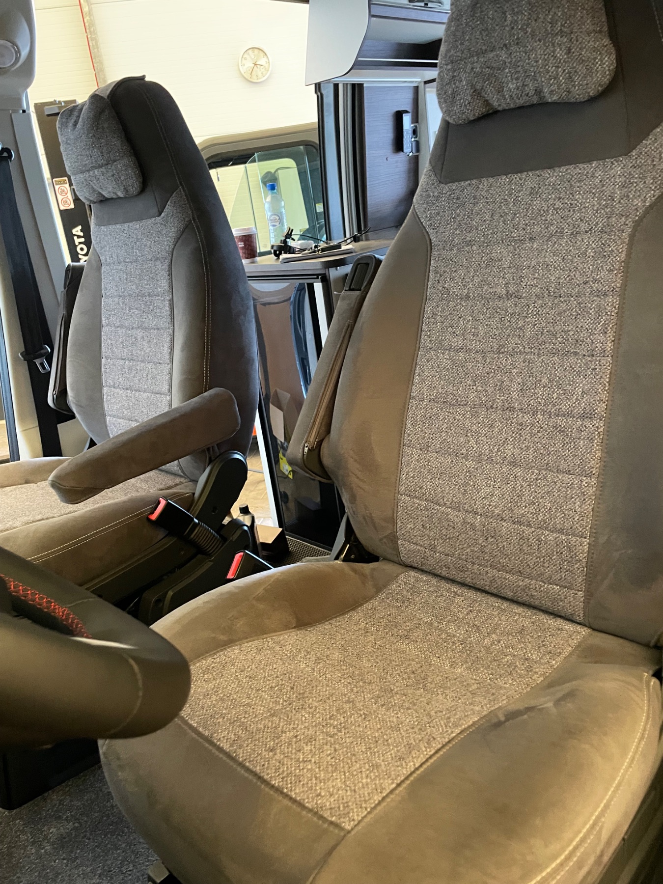 Kamper przed detailingiem