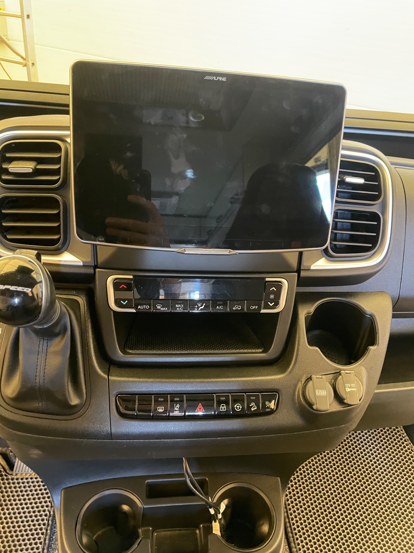 Kamper przed detailingiem